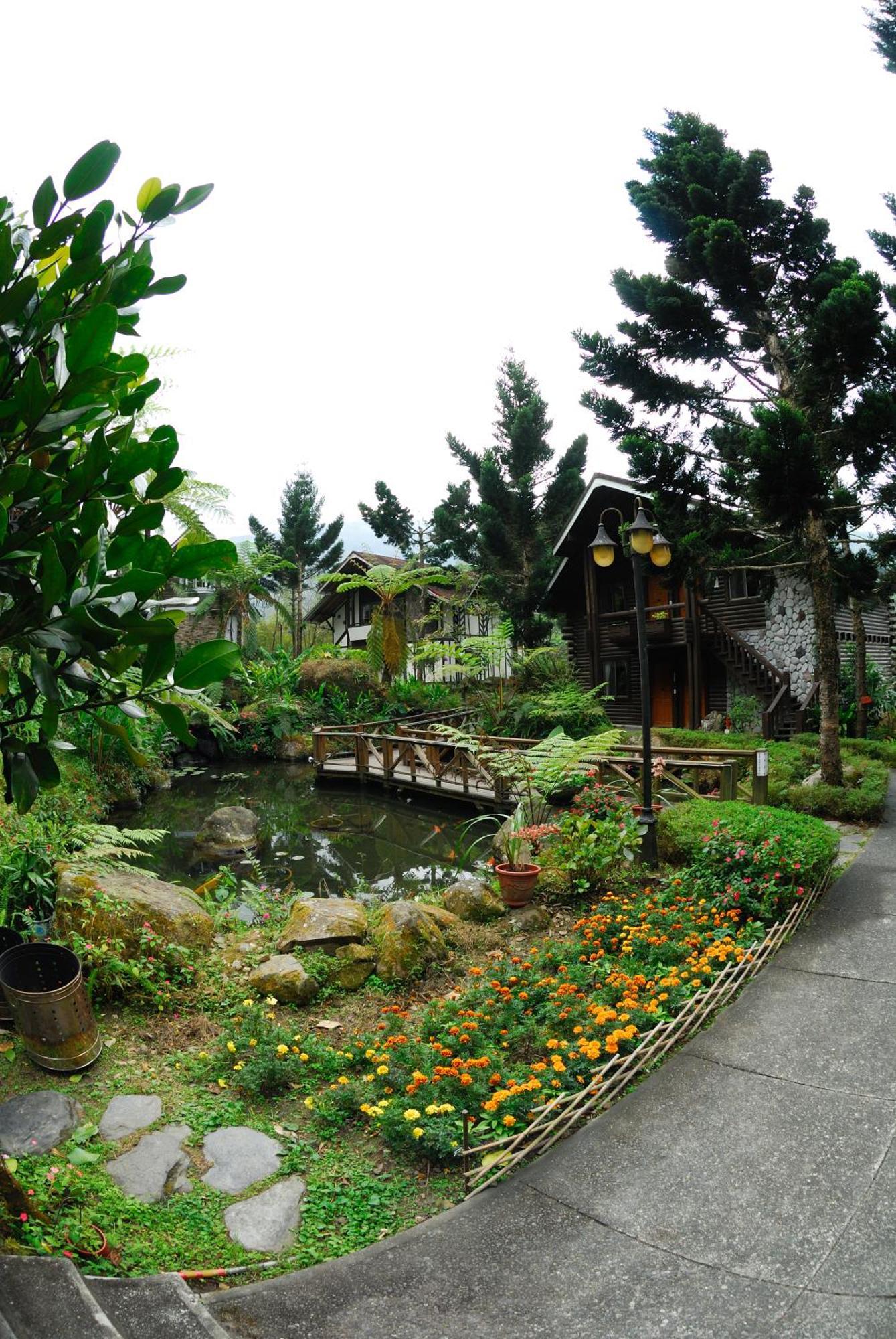 Shinmingshan Holiday Inn Lugu Exterior photo